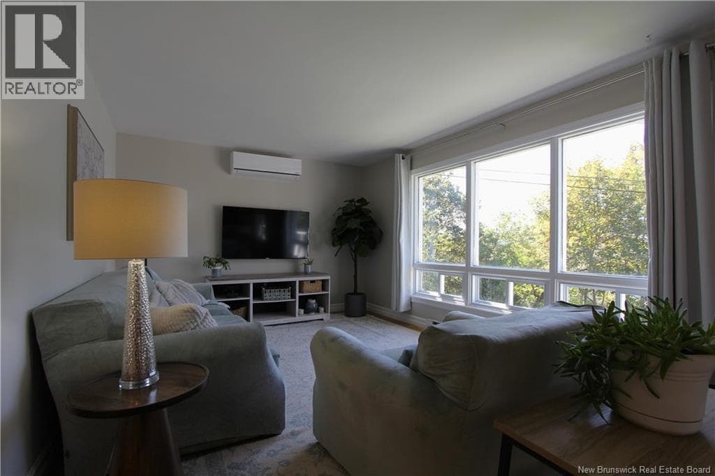 15 Hazen Avenue, photo 13