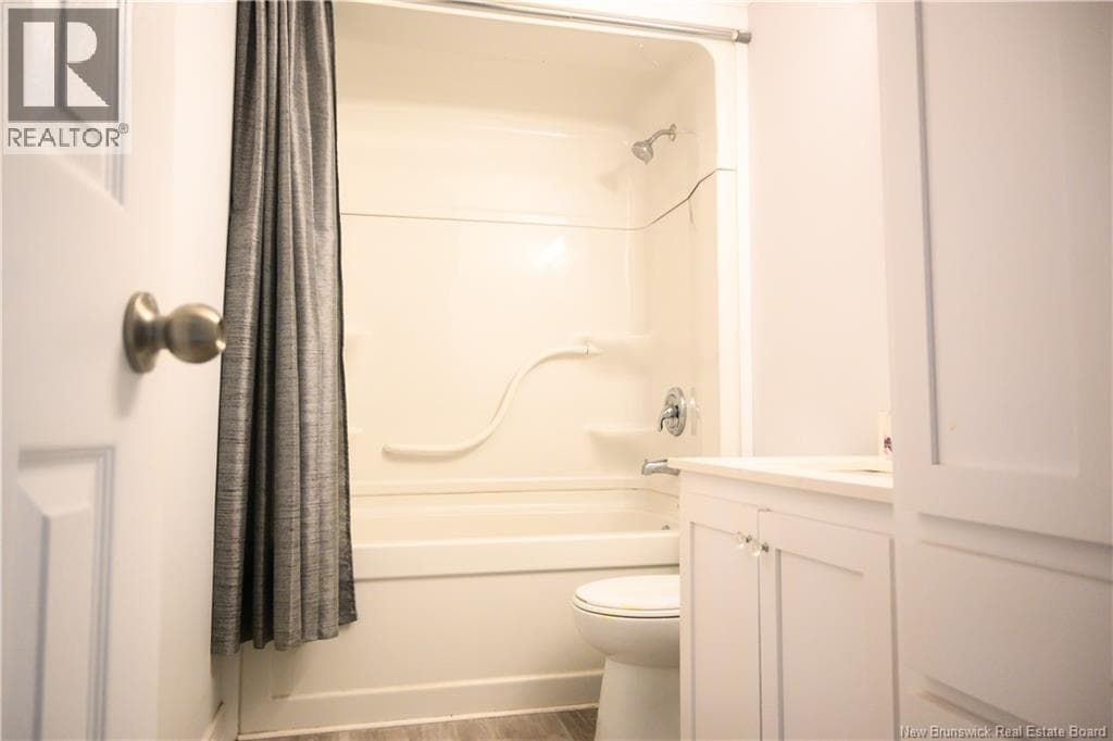 4 Robin Court, photo 11