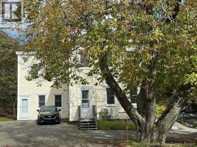 236 Millidge Avenue, photo 2