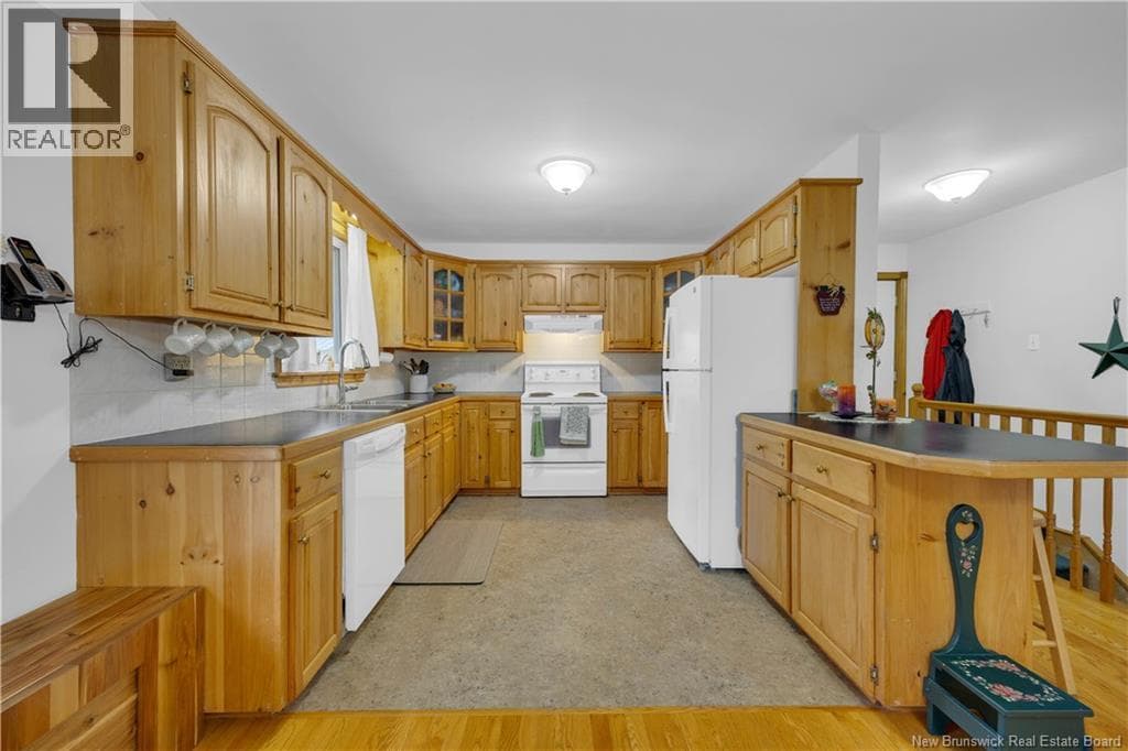 101 Law Avenue, photo 10
