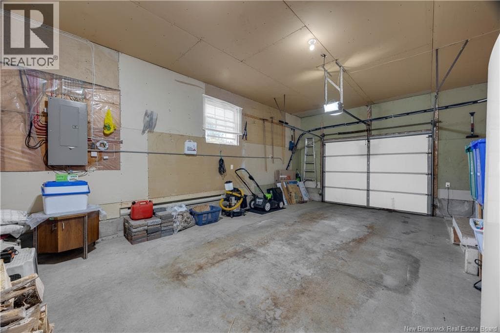 101 Law Avenue, photo 24
