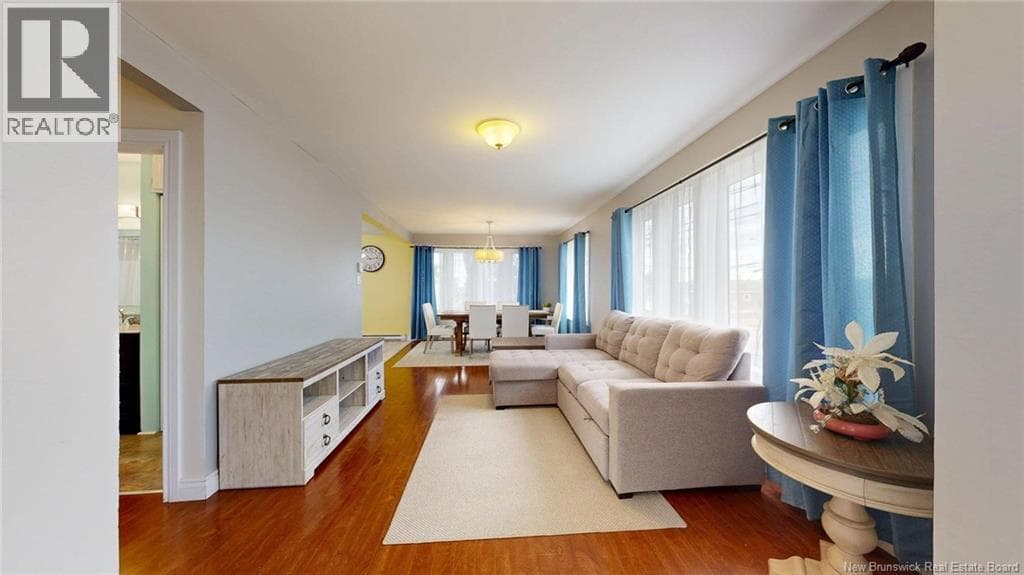 240 Loch Lomond Road, photo 5