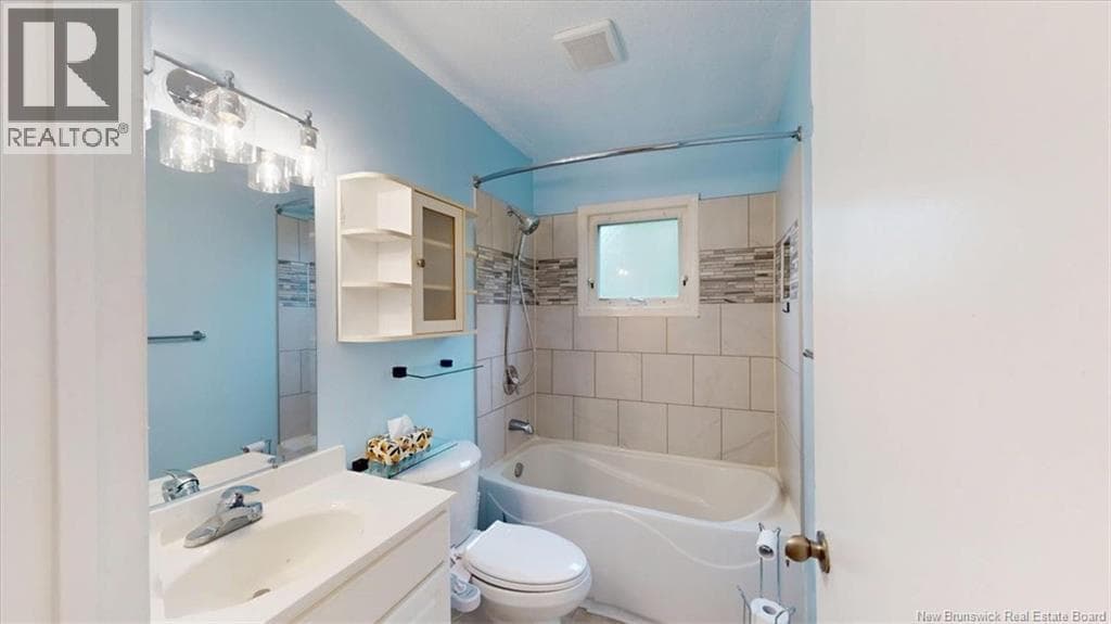 145 Woodhaven Drive, photo 28