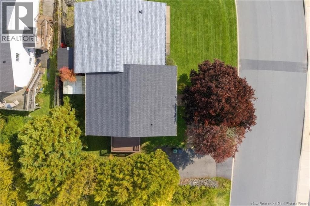145 Woodhaven Drive, photo 31