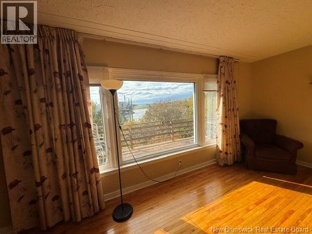 44 Fallsview Avenue, photo 14