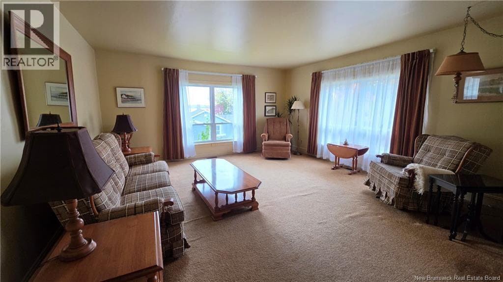 15 Avery Lane, photo 9