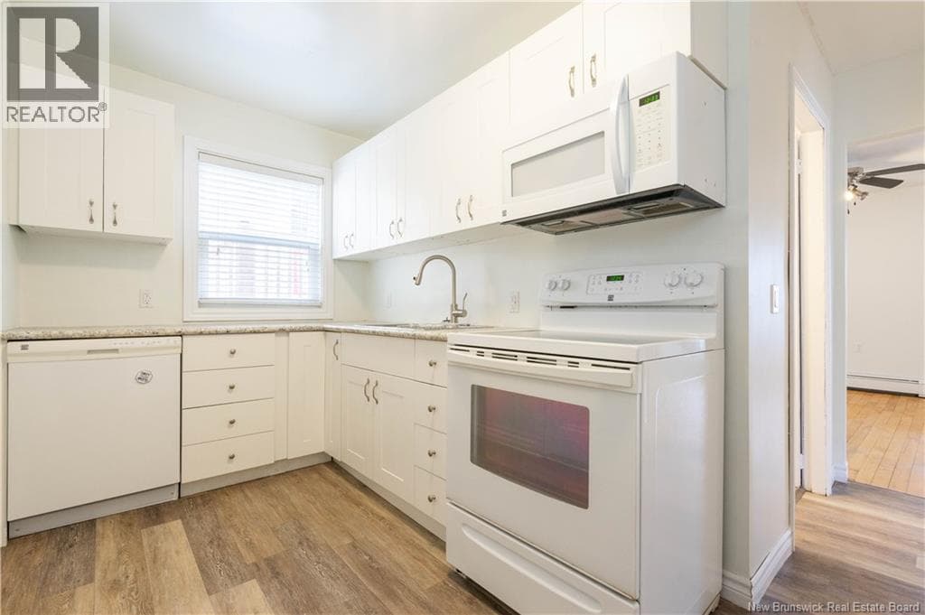 31 Topeka Street, photo 13