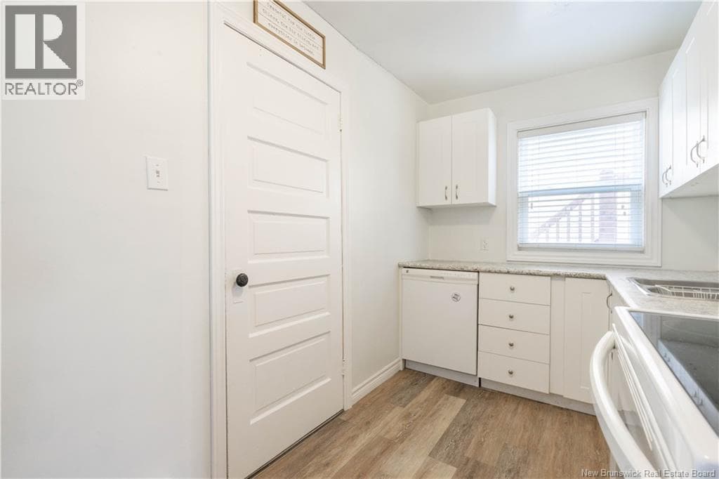 31 Topeka Street, photo 14