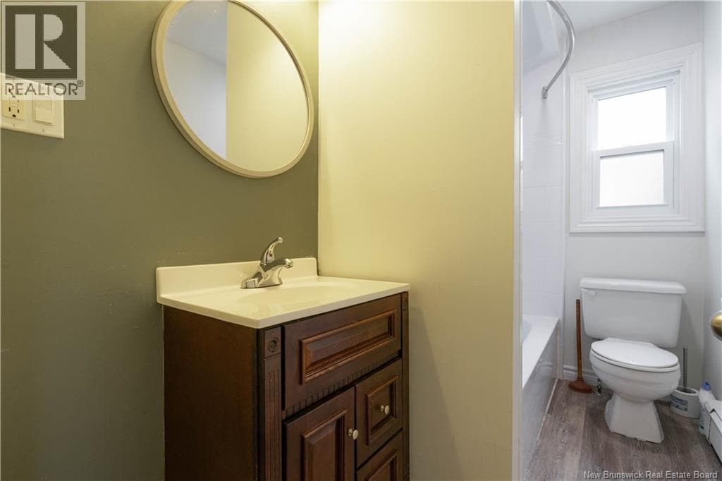 31 Topeka Street, photo 8