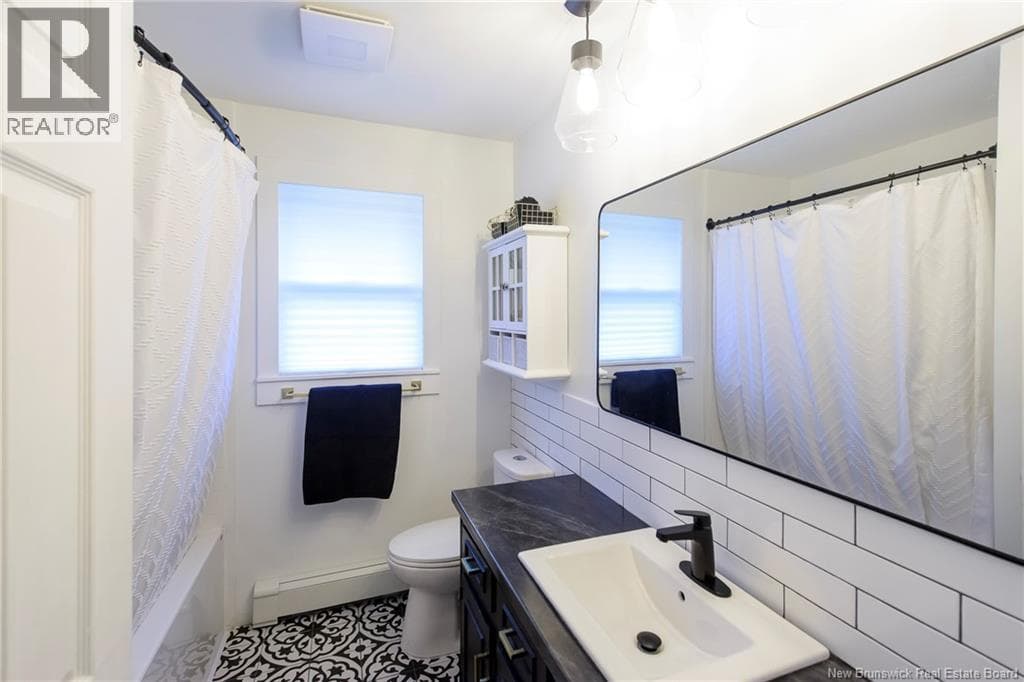 4 Windwood Court, photo 16