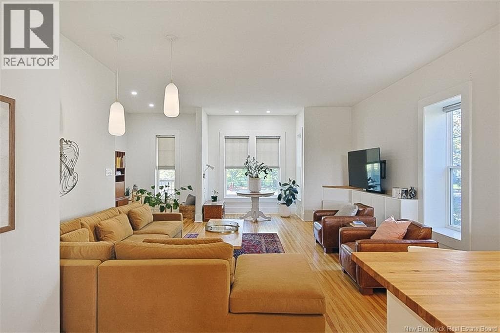 357 Dufferin Row, photo 17