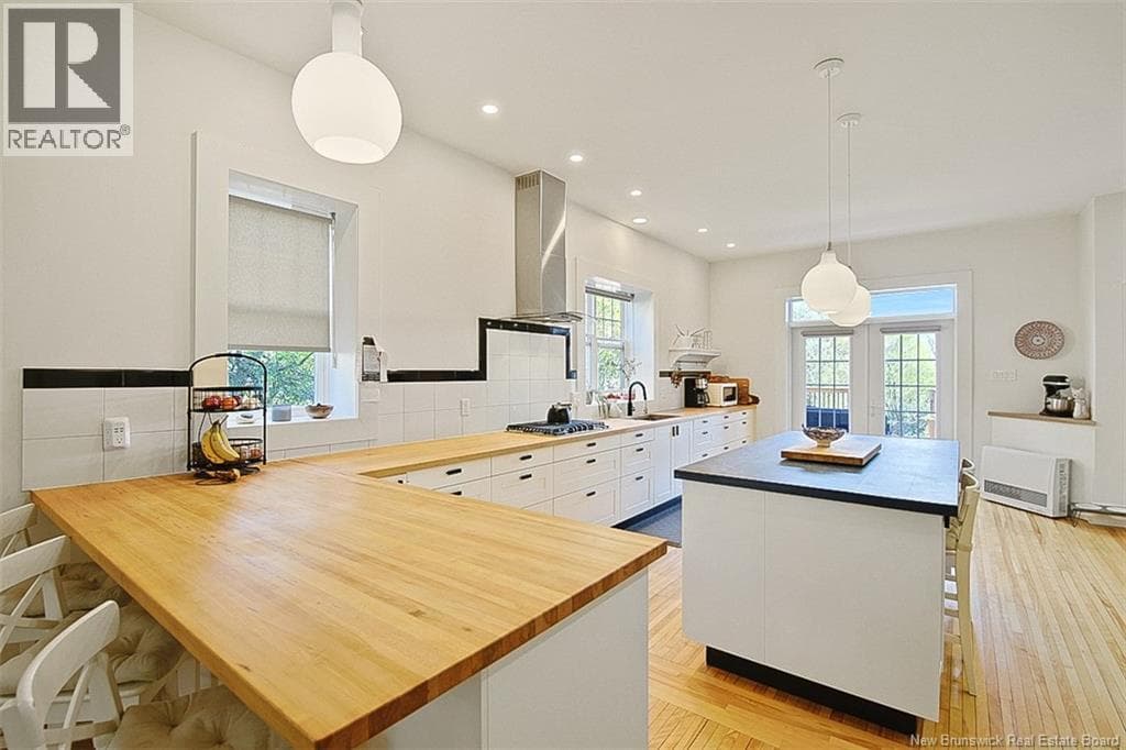 357 Dufferin Row, photo 18