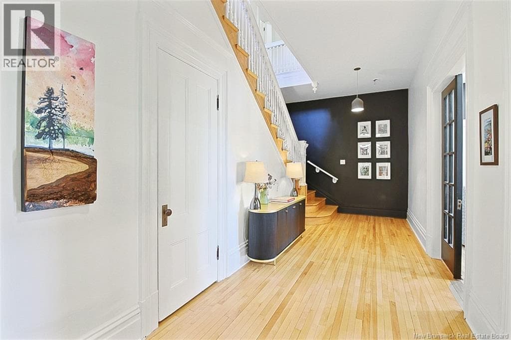 357 Dufferin Row, photo 22