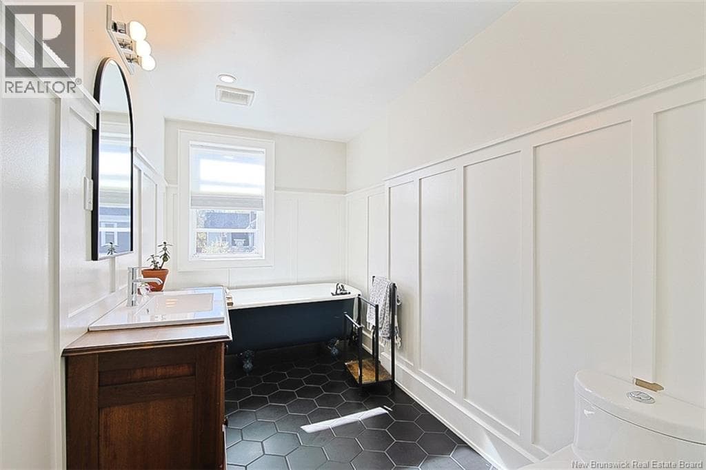 357 Dufferin Row, photo 34
