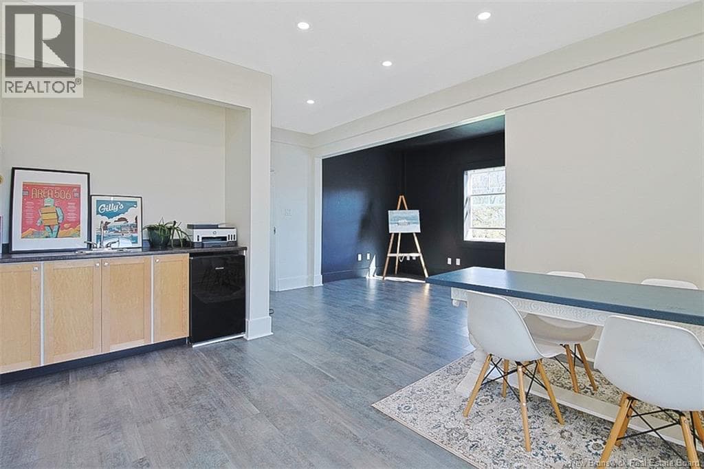 357 Dufferin Row, photo 36