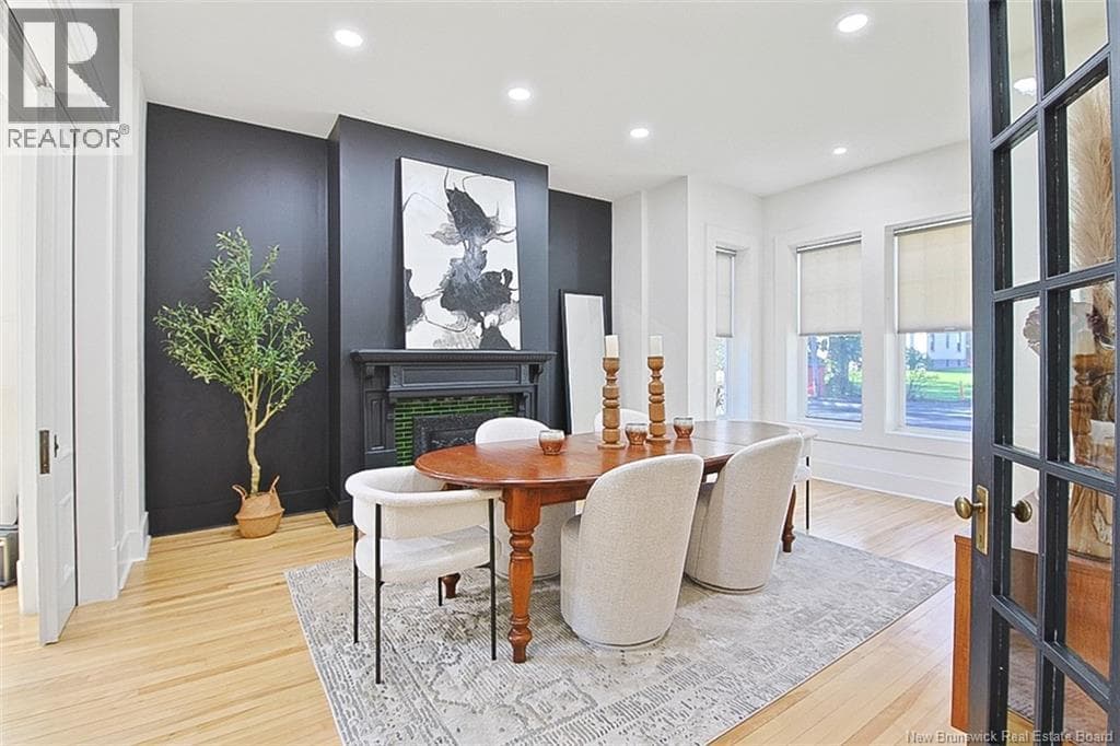 357 Dufferin Row, photo 8