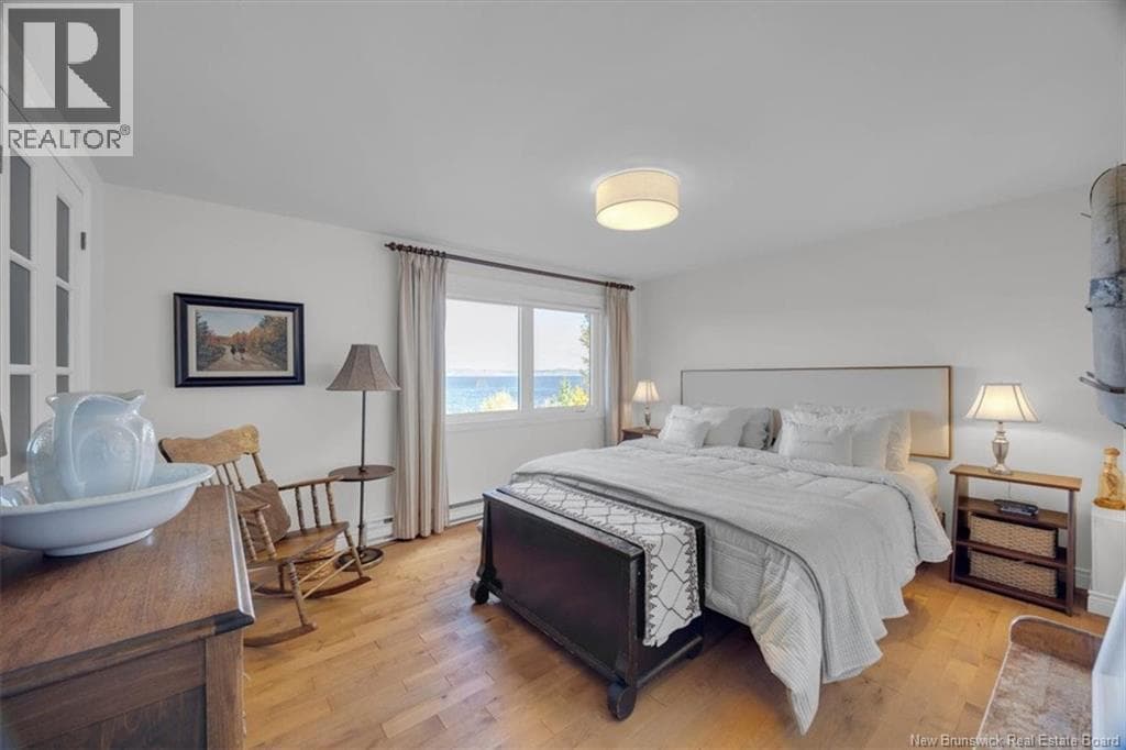 50 Beach Road, photo 31