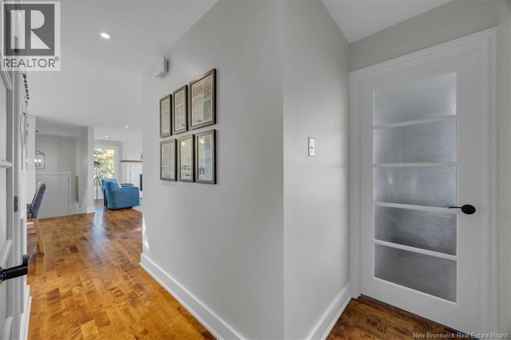 50 Beach Road, photo 20