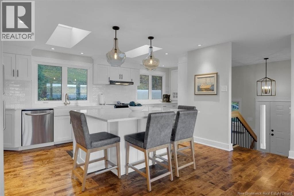 50 Beach Road, photo 15