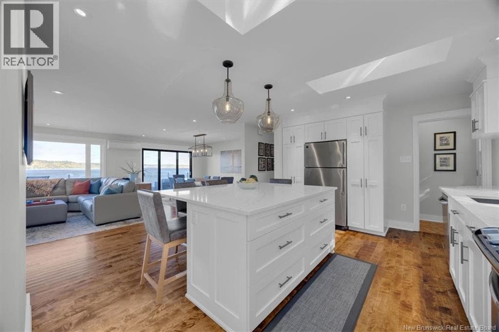50 Beach Road, photo 19