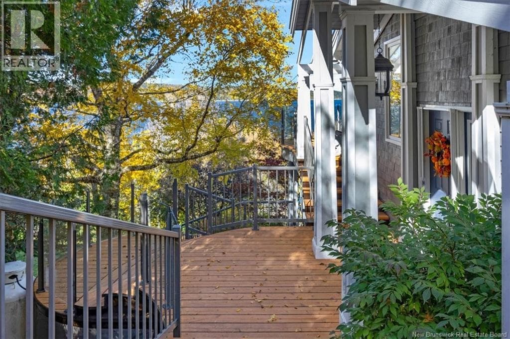 50 Beach Road, photo 4