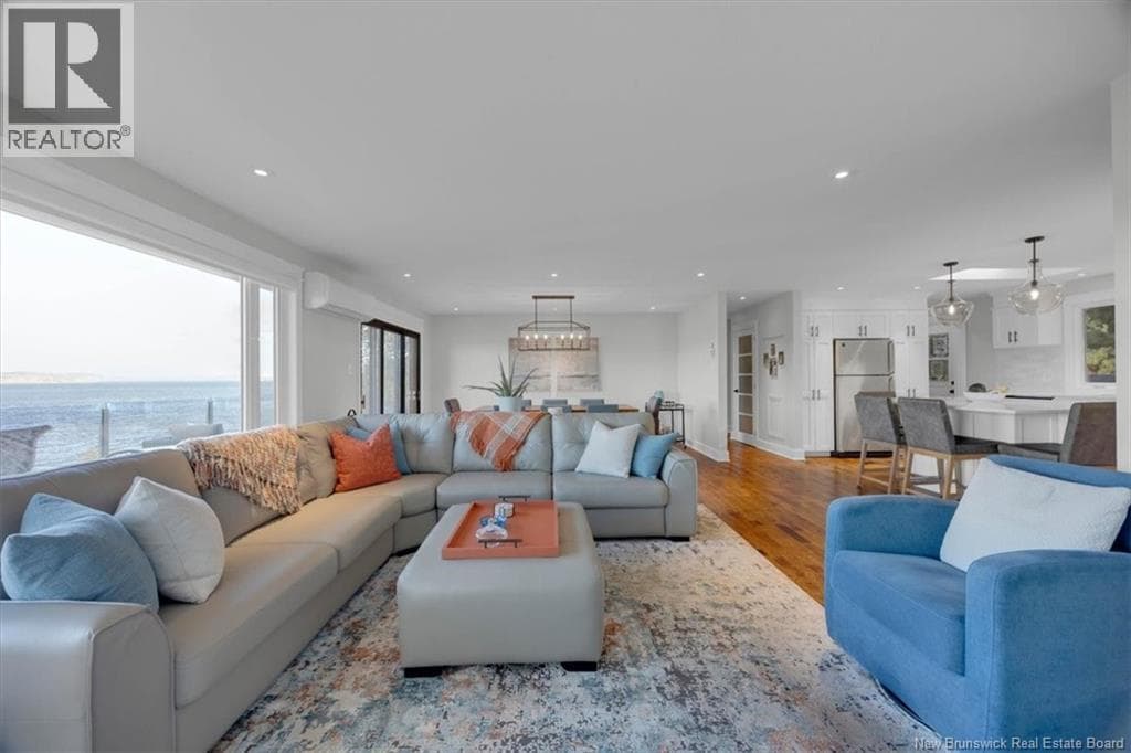 50 Beach Road, photo 10