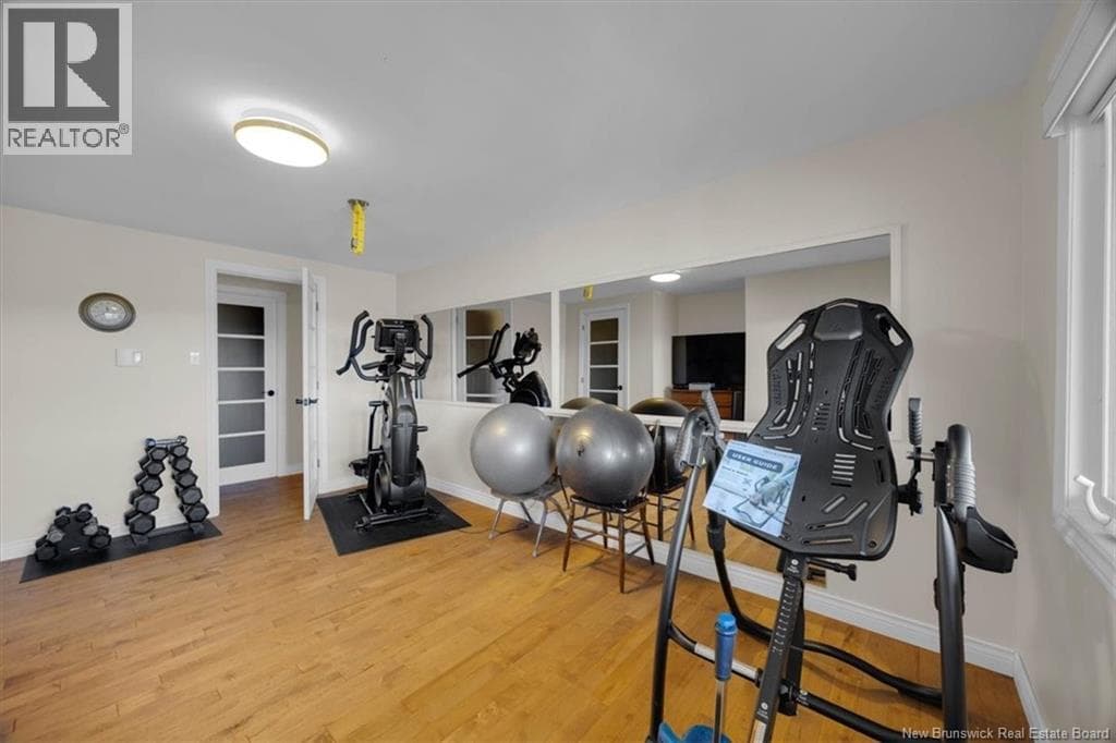 50 Beach Road, photo 36