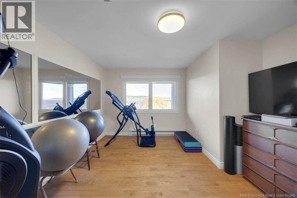 50 Beach Road, photo 35