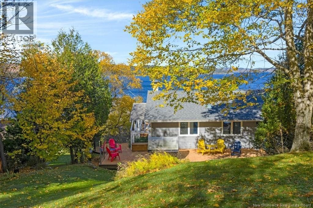 50 Beach Road, photo 43