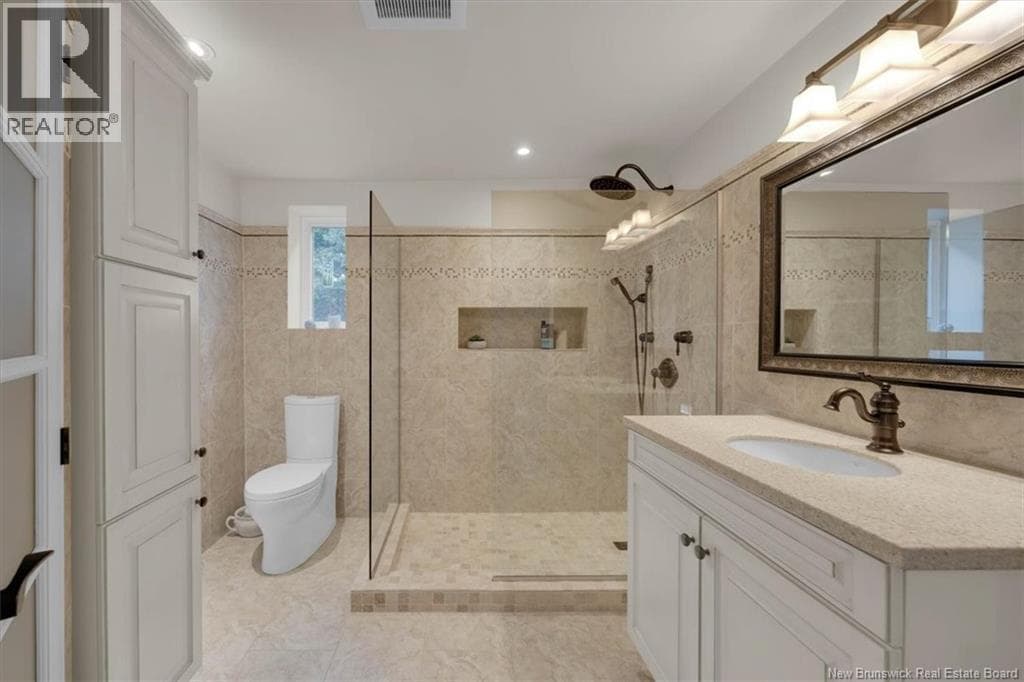50 Beach Road, photo 33