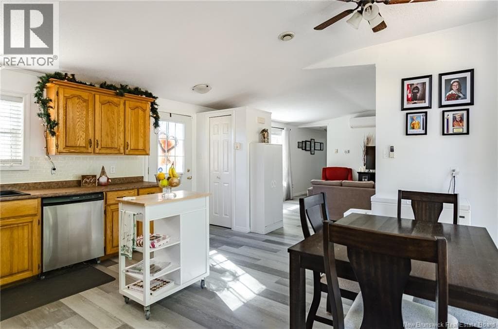 84 Butternut Lane, photo 10