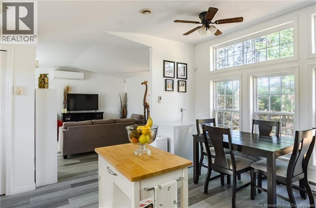 84 Butternut Lane, photo 12