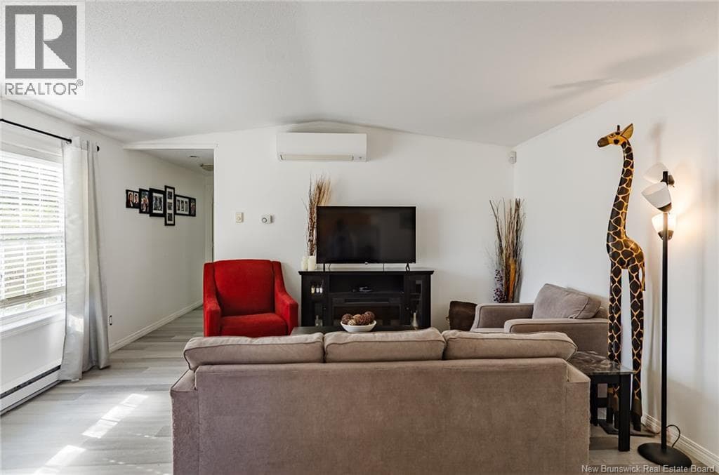 84 Butternut Lane, photo 16