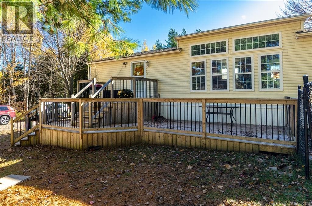 84 Butternut Lane, photo 2