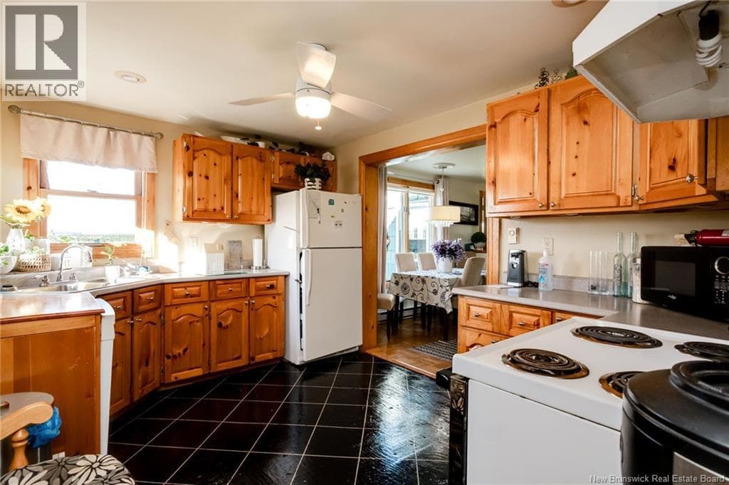 10-14 Seacoast Lane, photo 6