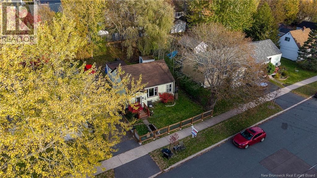 34 Currie Avenue, photo 30