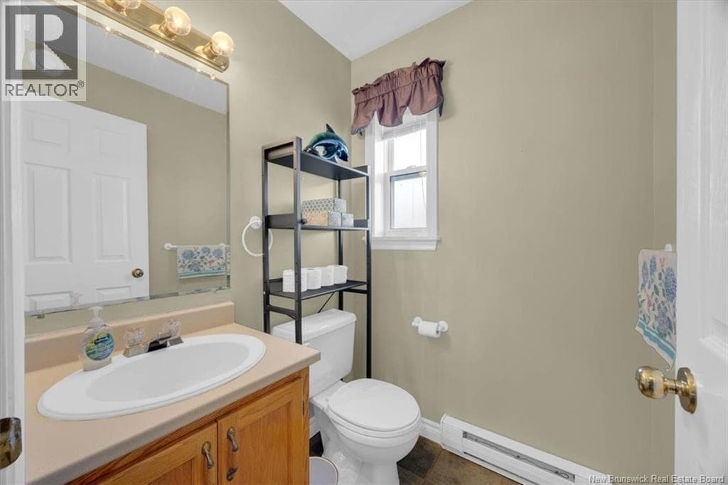 193 King St West, photo 11