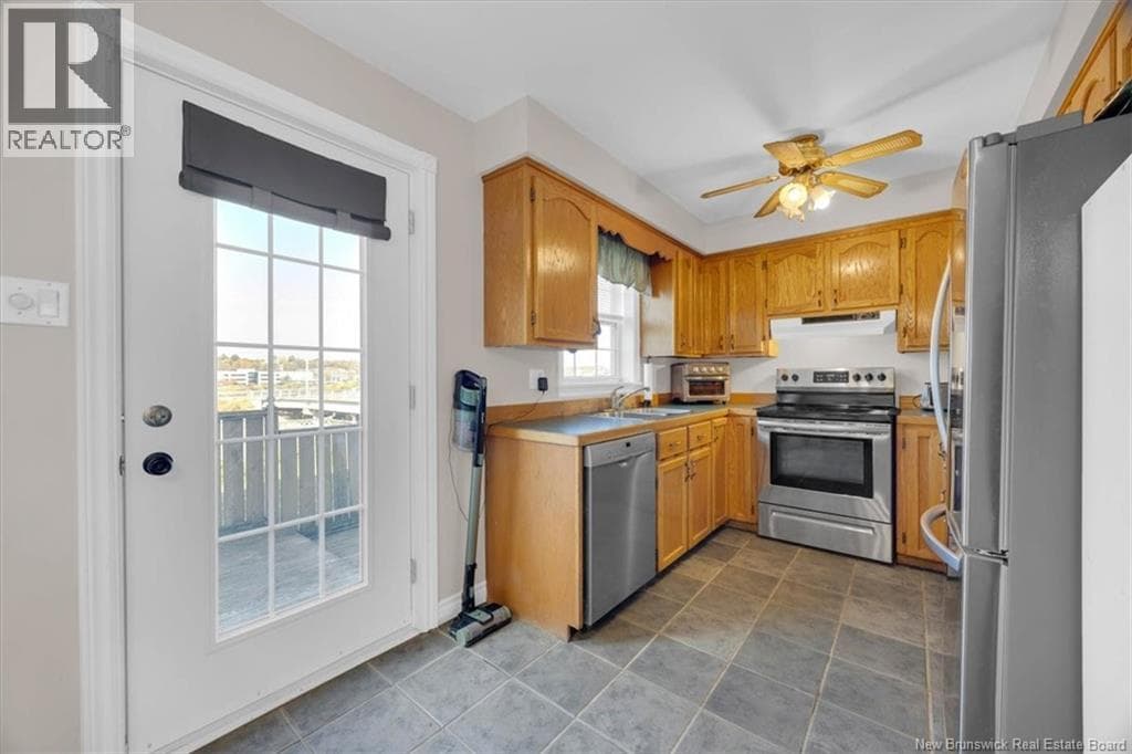 193 King St West, photo 3