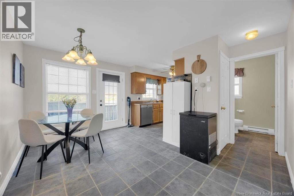 193 King St West, photo 4