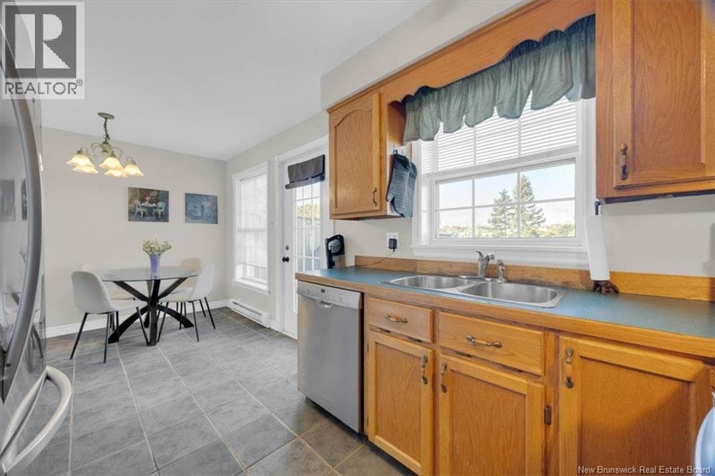 193 King St West, photo 9