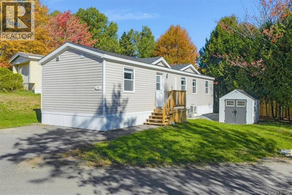 83 Holly Lane, photo 2