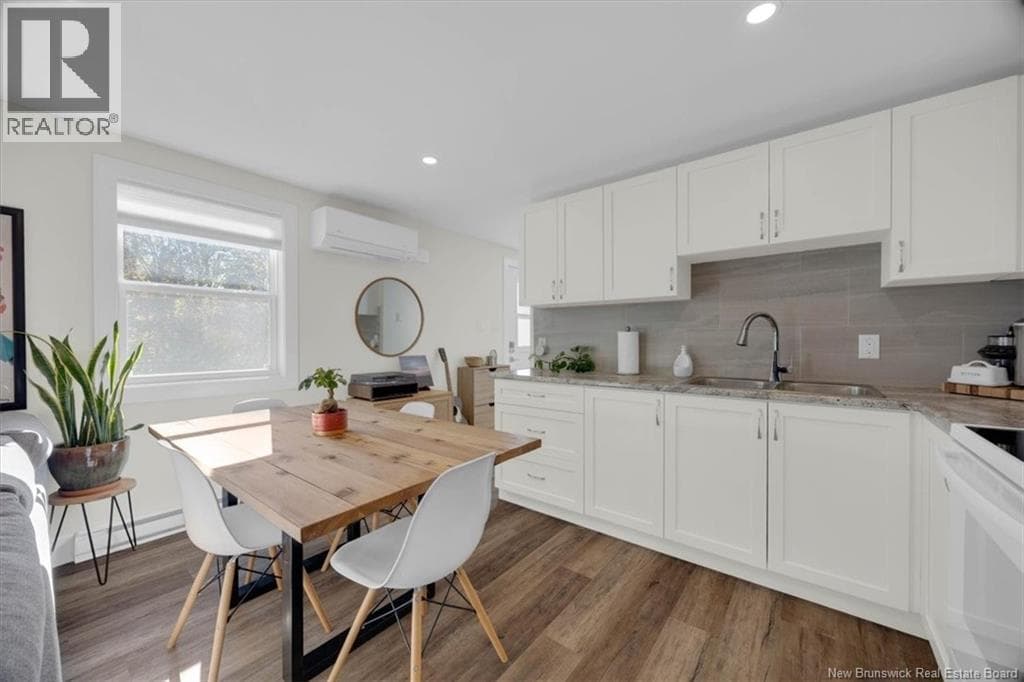 83 Holly Lane, photo 8