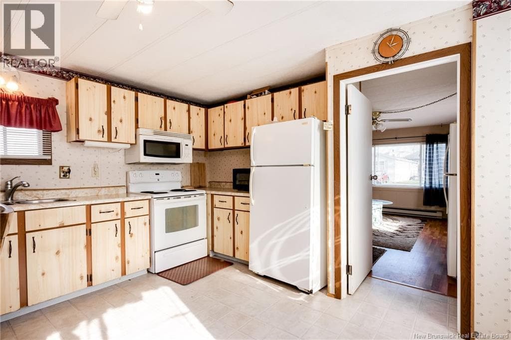 72 Violet Street, photo 11