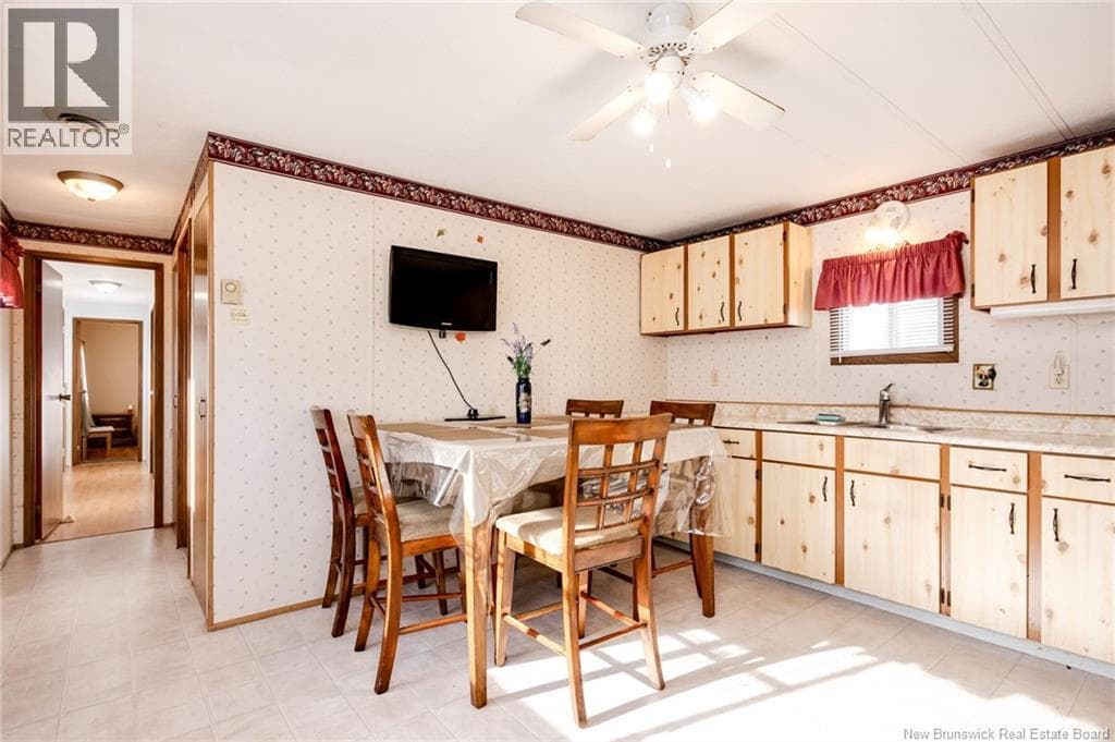 72 Violet Street, photo 10