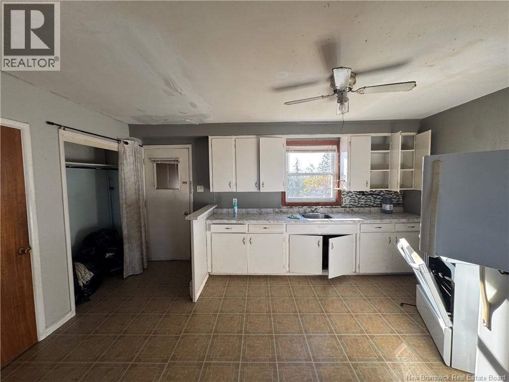 70-72 Spruce Avenue, photo 20