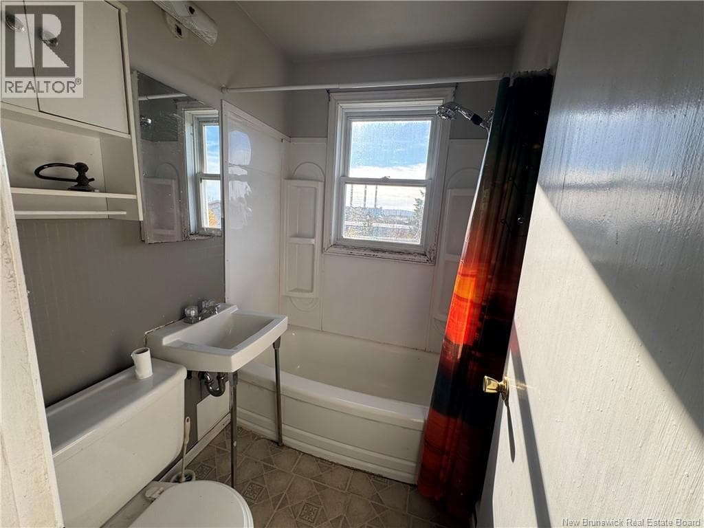 70-72 Spruce Avenue, photo 23