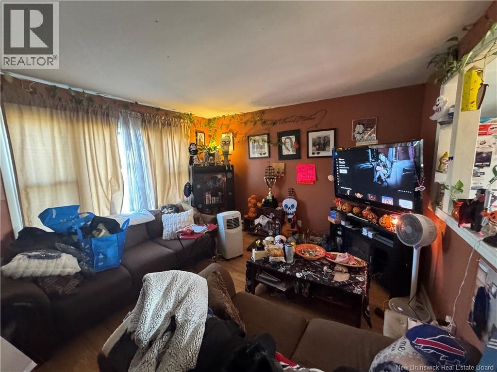 70-72 Spruce Avenue, photo 6