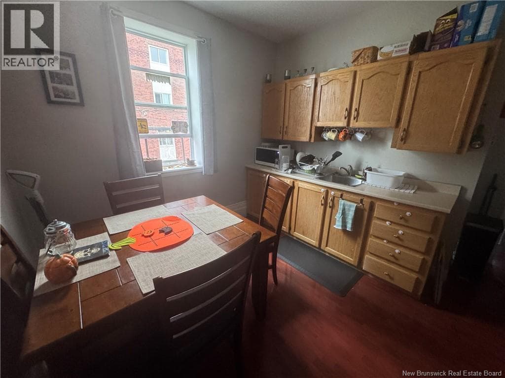 160 Charlotte Street, photo 12