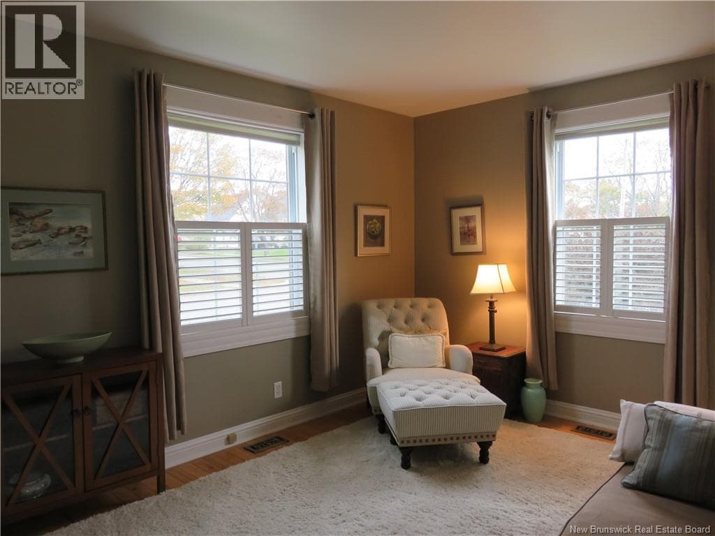 692 Dunn Avenue, photo 13