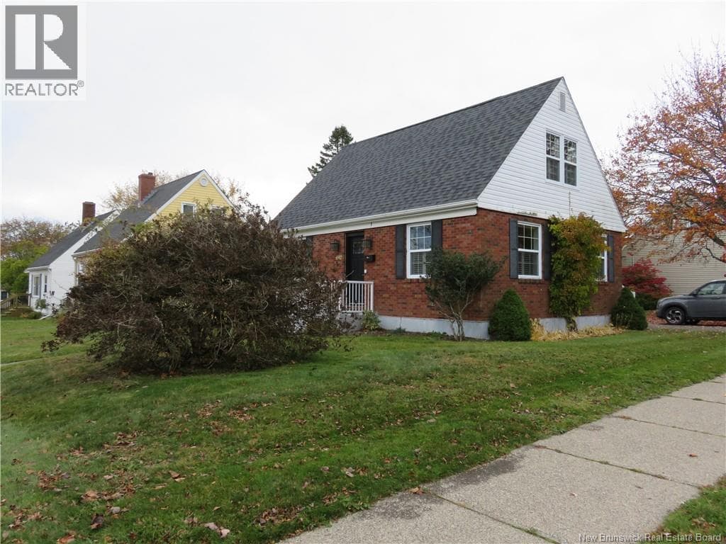 692 Dunn Avenue, photo 2